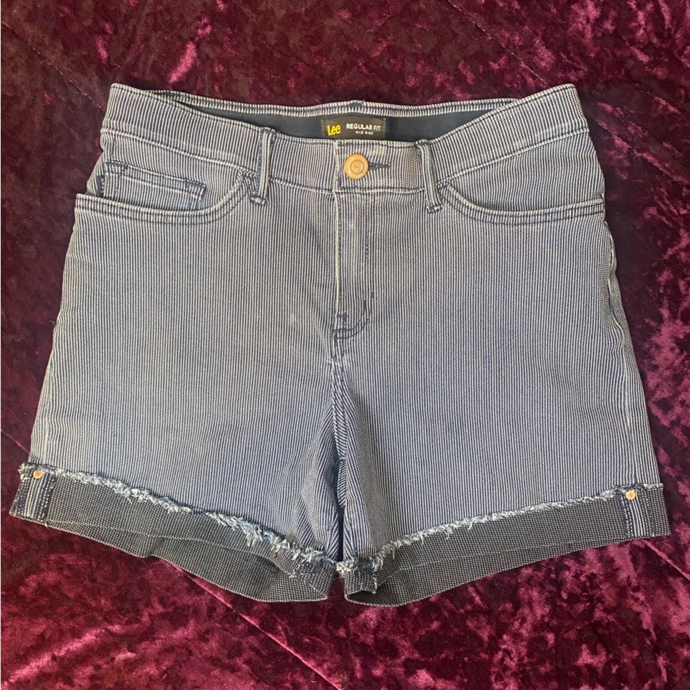 Lee Midrise Blue Cotton Shorts - 6 Medium Regular Fit